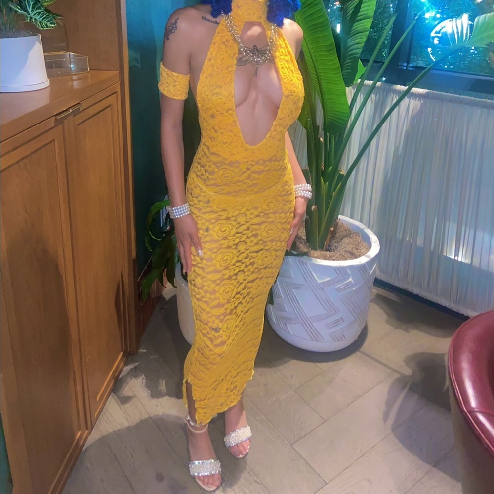 B The Label Daisy Yellow Lace Dress